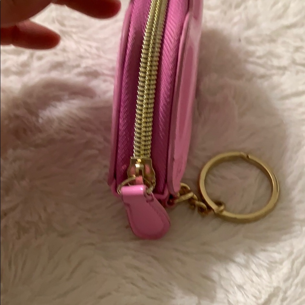 VICTORIAS SECRET ‘LIPS’ WALLET - Picture 3 of 7